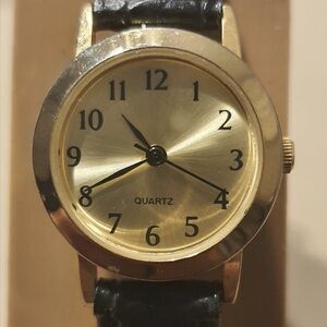 🦋10/$20🦋 Advance Goldtone/Black Leather Women's Watch